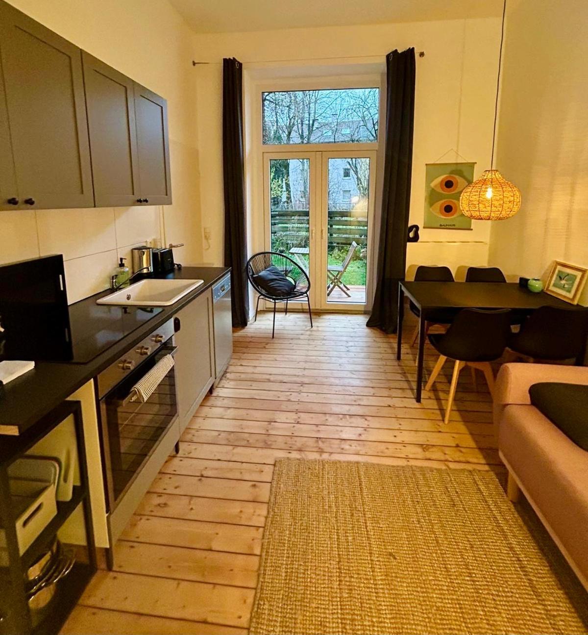 Feelslikehome - Stylische Und Zentrale Altbauwohnung Mit Terrasse&Garten Bochum Eksteriør billede
